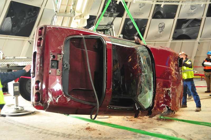 Illustration for article titled Check Out These Amazing Photos From The Corvette Sinkhole Recovery